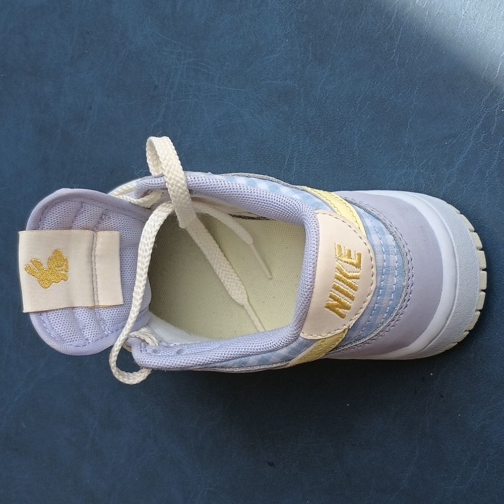 Shoes - Picture 4 of 4